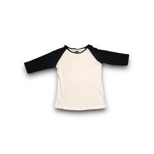 Hype Juniors Raglan Style T-Shirt - Large